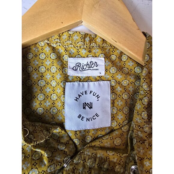 Richter Goods Mustard Yellow Band Collar Short Sleeve Pearl Snap Shirt - Size L - Picture 7 of 7